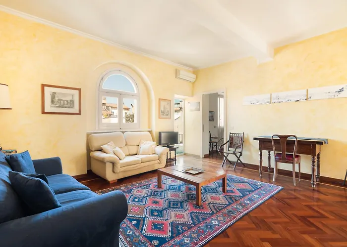 Trevi Comfortable With Terrace | Romeloft דירה רומא